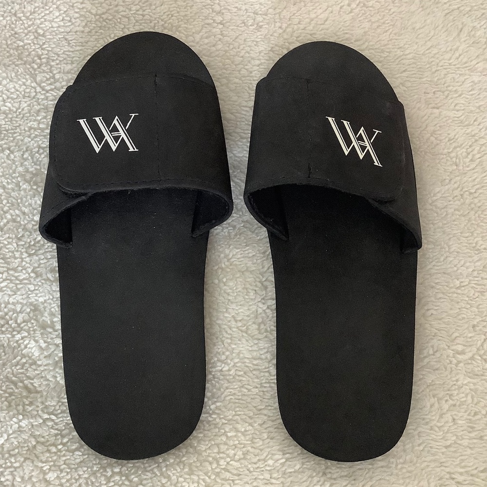 Waldorf Astoria Spa Slides Slippers  Adjustable strap